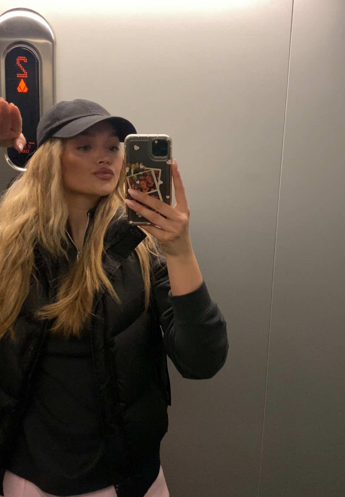 @annatomkova
