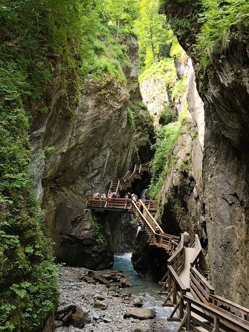 @Travel 🌍 Sorin Sm