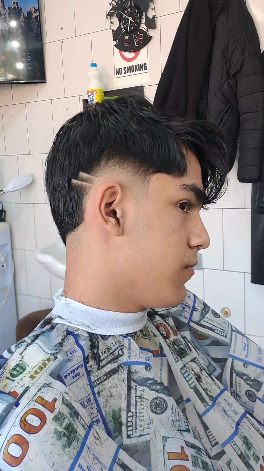 @Qasimbarber💈