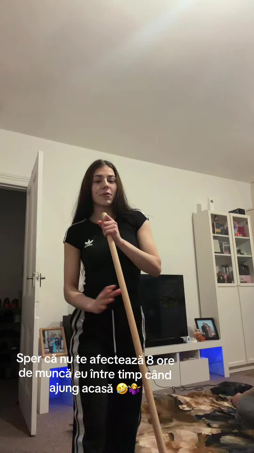 @Adina Ada27