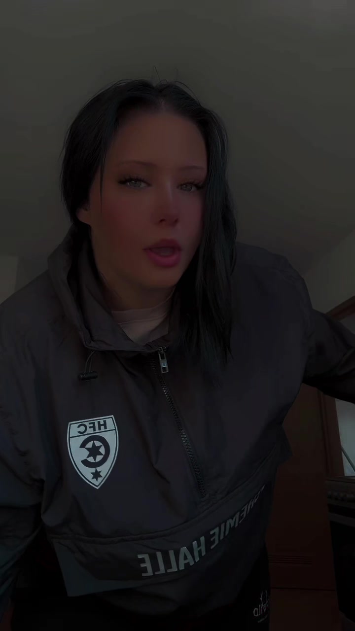 @mxllyXVIII