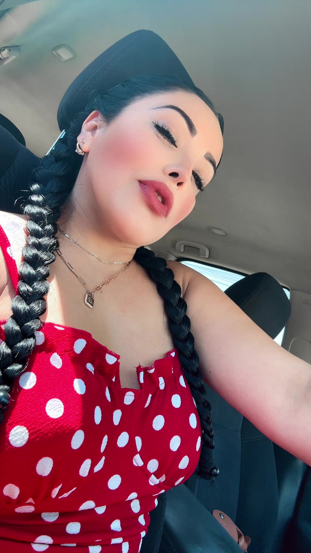 @yvonneml23