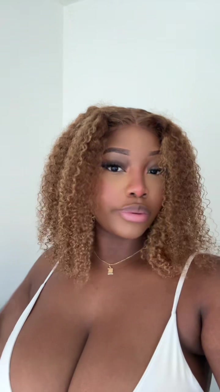 @𝐀𝐍𝐆𝐈💙🪽