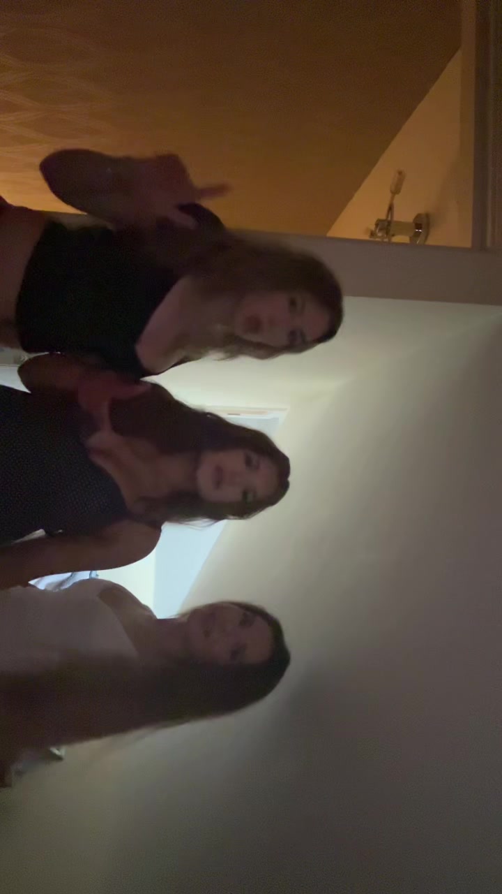 @Ava&soph