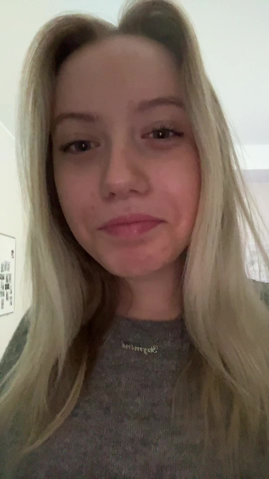 @𝐁𝐥𝐨𝐧𝐝𝐢𝐢😉❤️