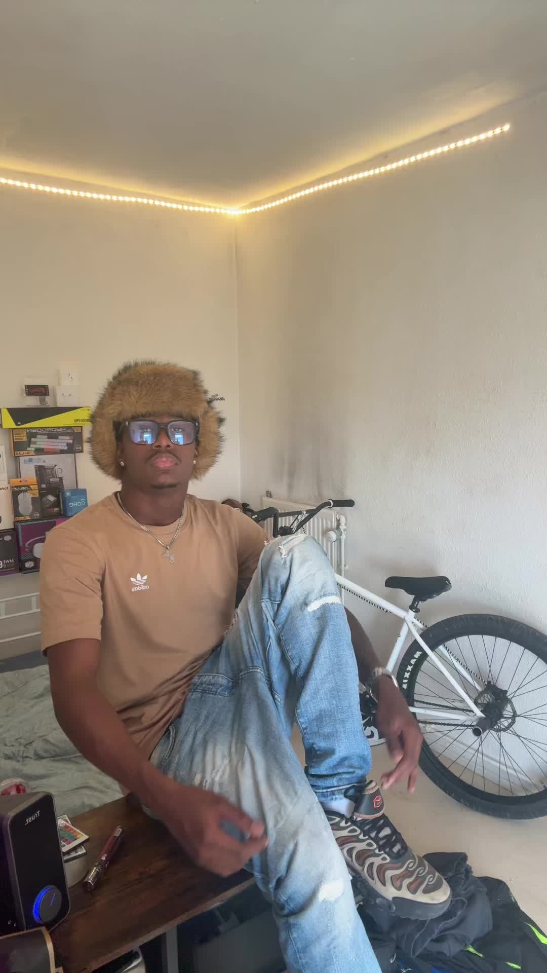 @𝑴𝑳𝑿𝑺𝑲𝑰𝑰𝑰𝑰 🥶