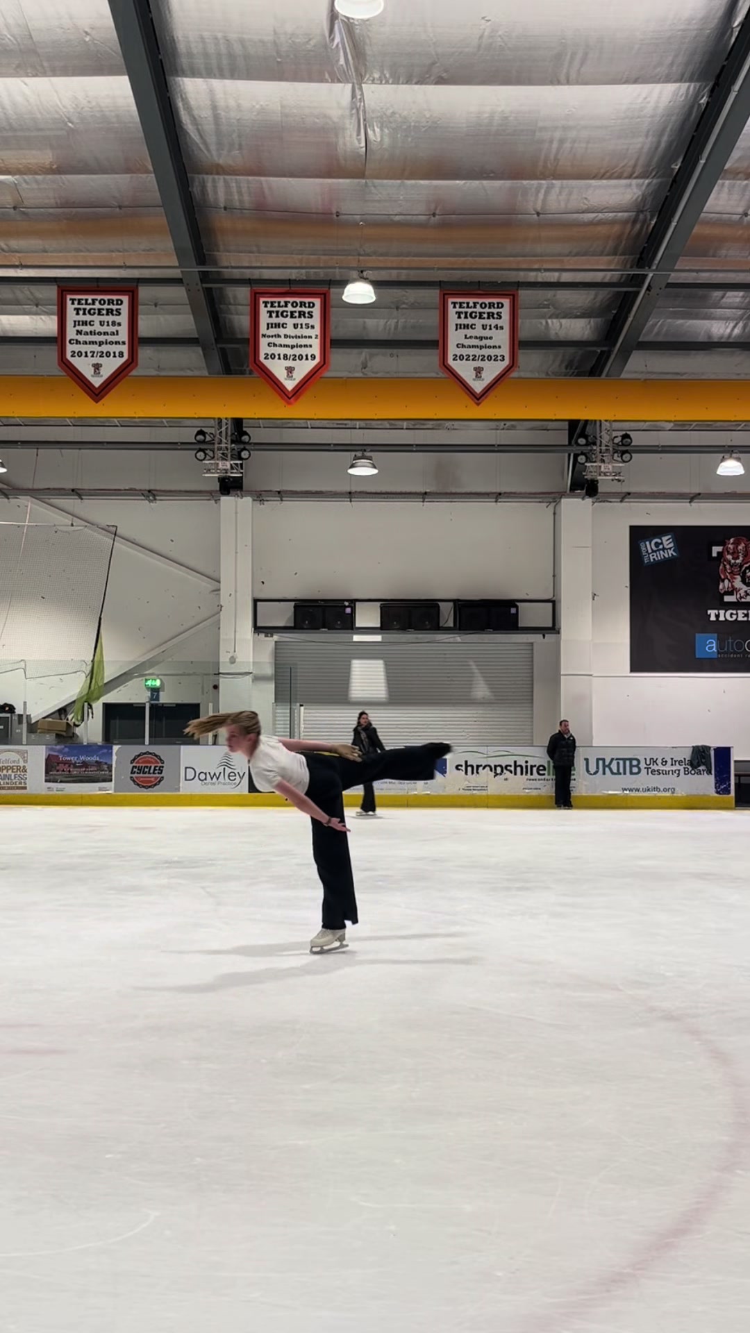 @Naomi ⛸️