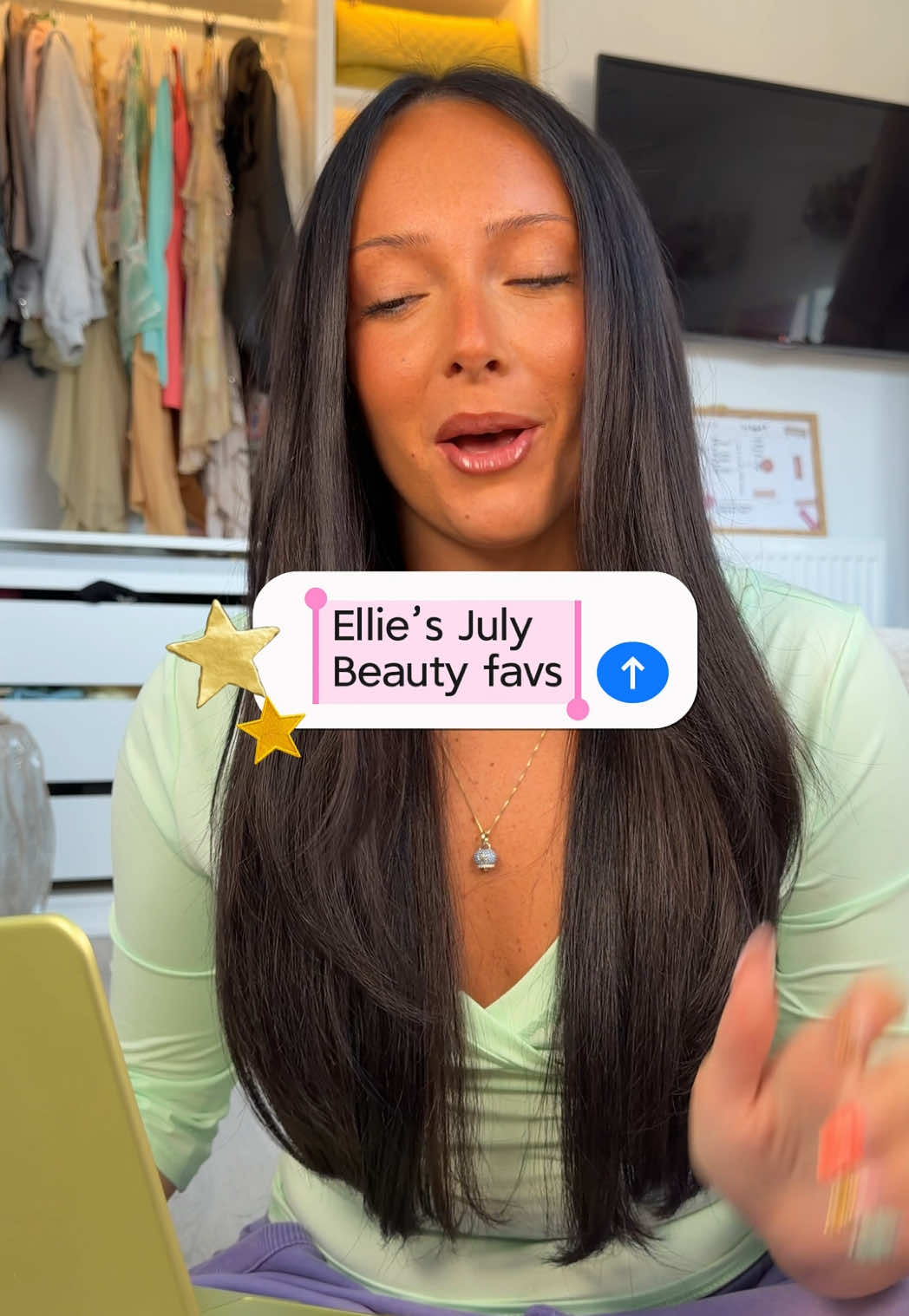 @elliefrances