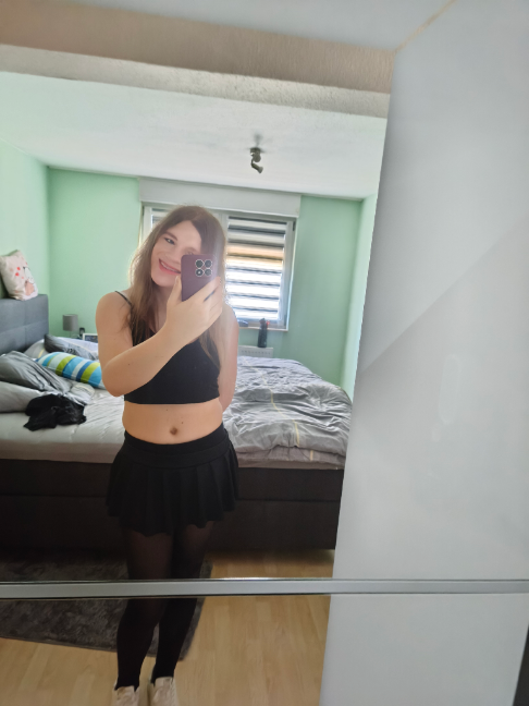 @Laurababyemily