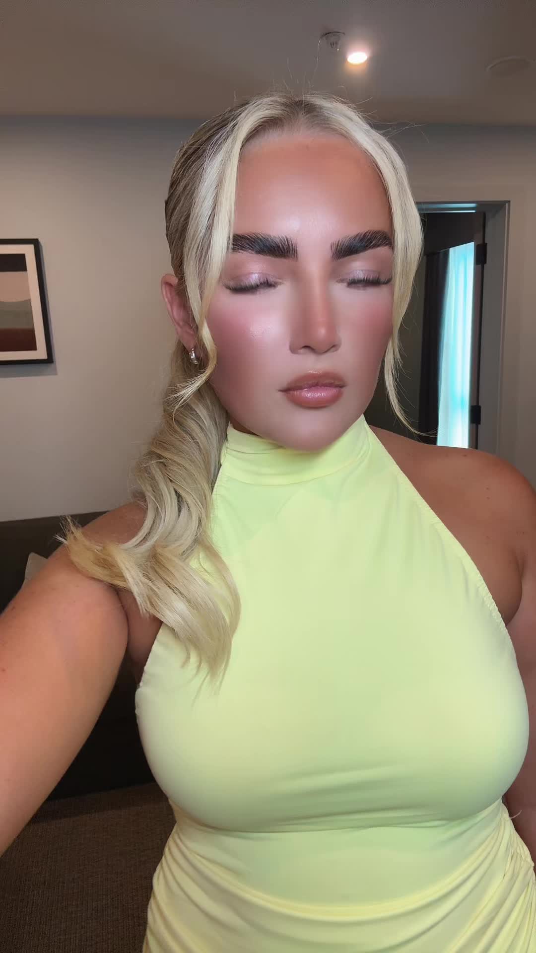 @Rhi🤍🌶️