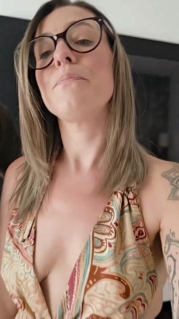 @innocenthotwifexxx