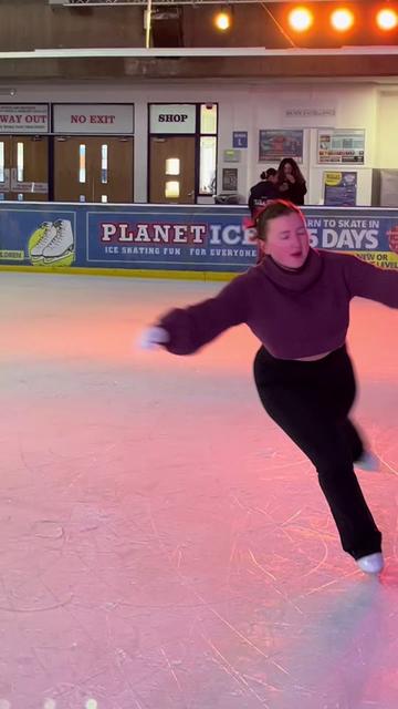 @Sofi&aacute; On Ice