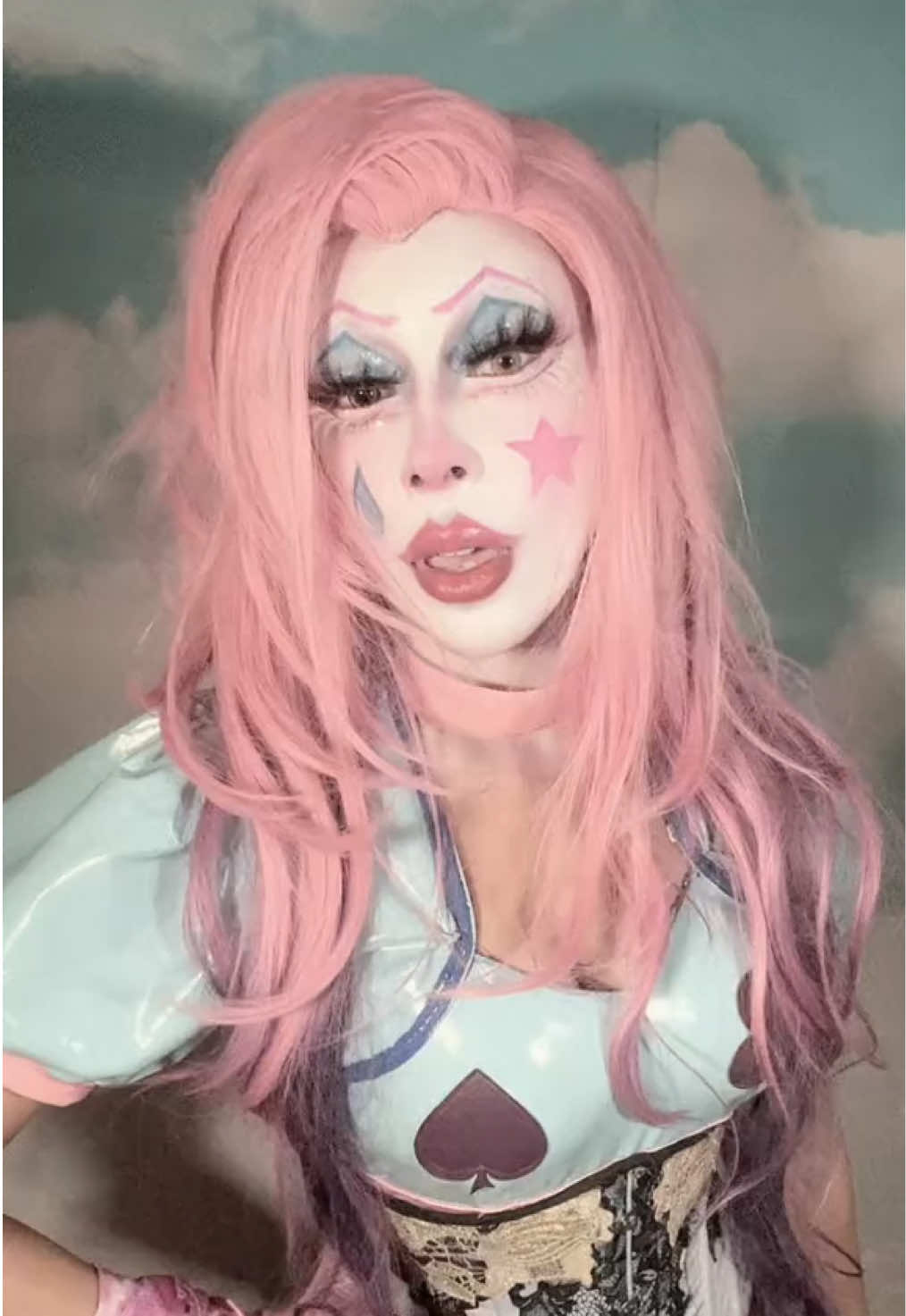 @𝔗𝔴𝔦𝔰𝔱𝔦 ᶻ 𝘇 𐰁🐇. ⋆✦