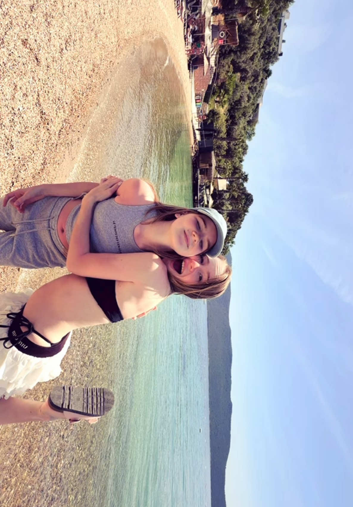 @tg: itsselinya