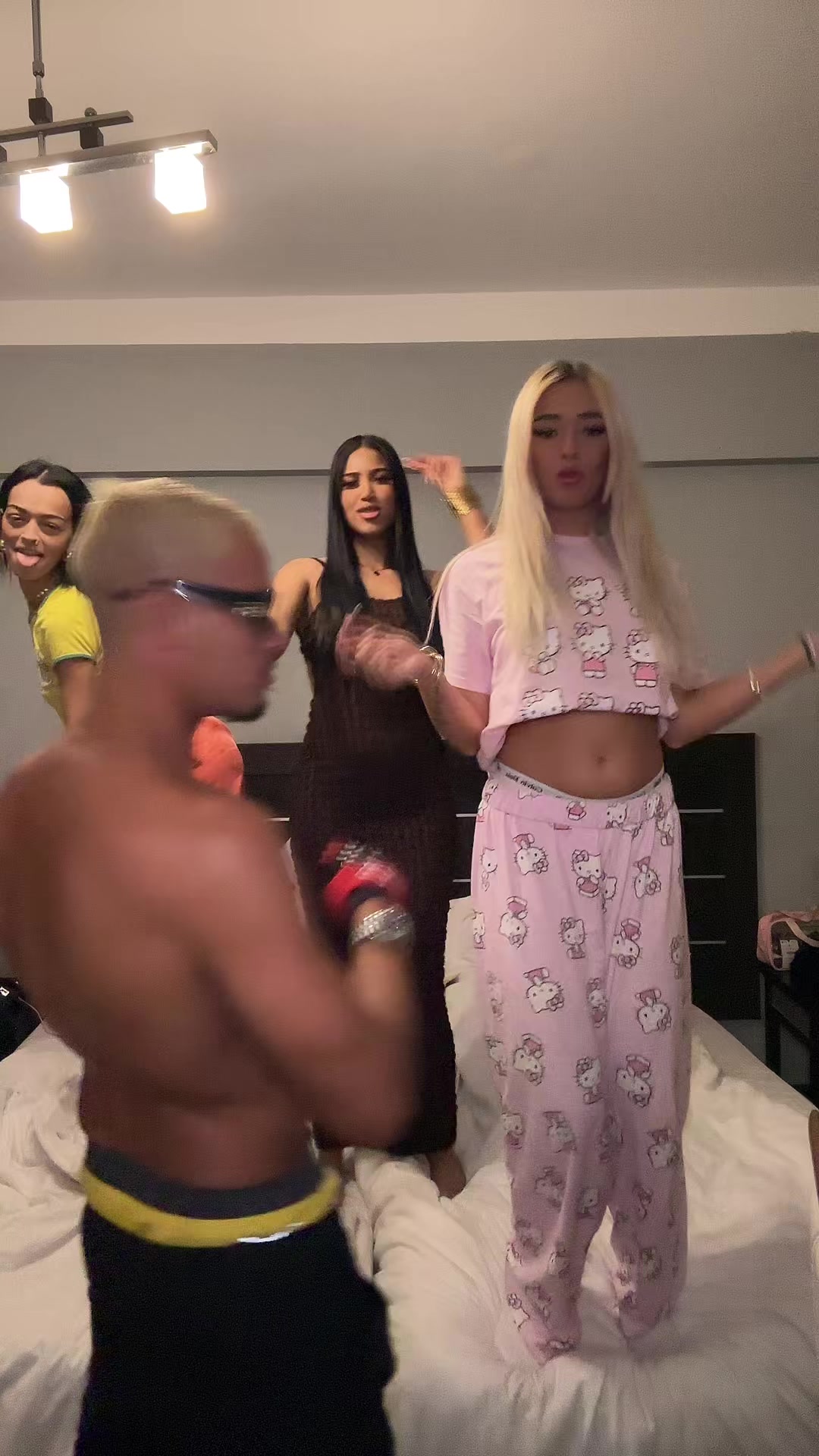 @COCACHERRIW