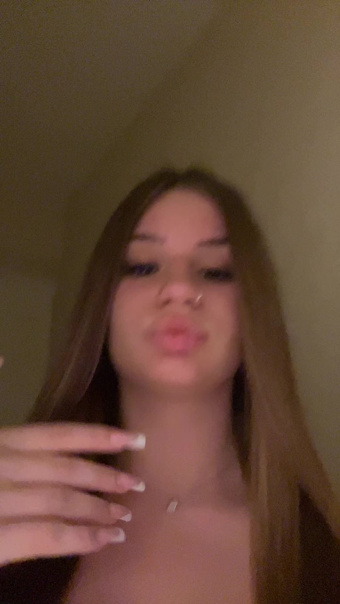 @𝒗𝒆𝒓𝒐𝒏𝒊𝒄𝒂🧿