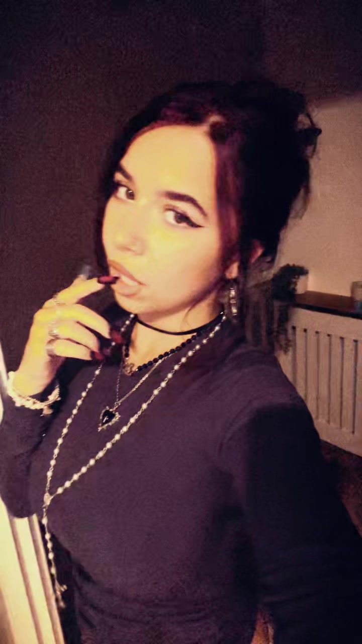 @michaela 🧛🏼&zwj;♀️