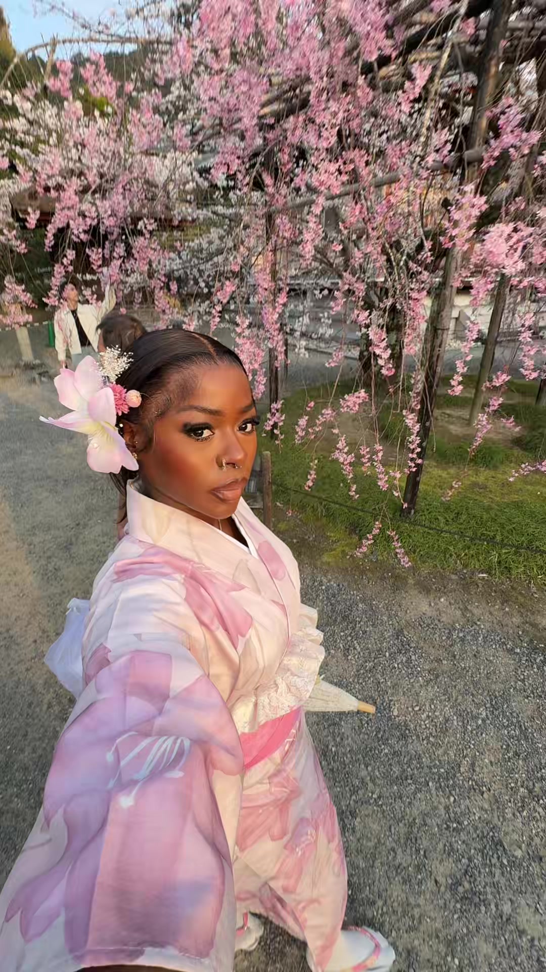 @Aisha ⚡️