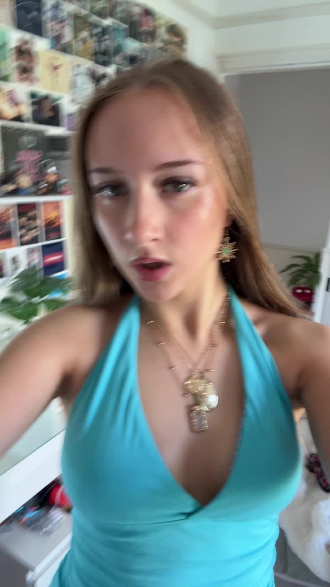 @ELLIE