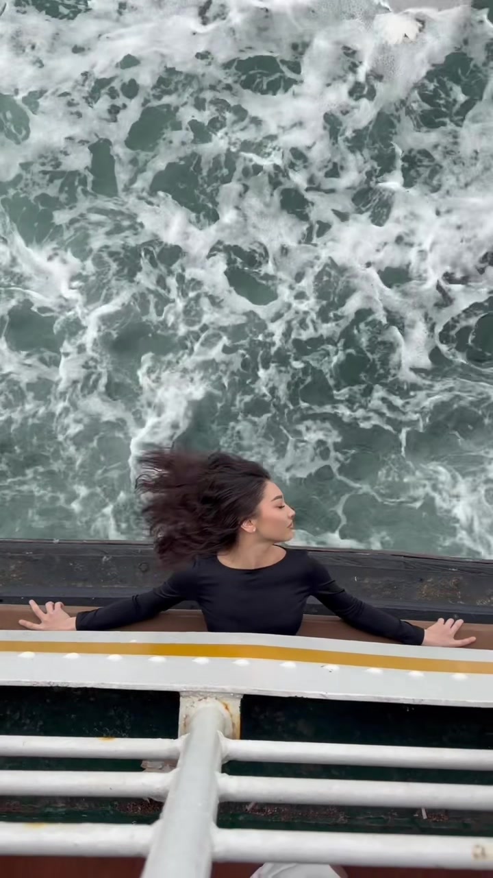 @_itsademi