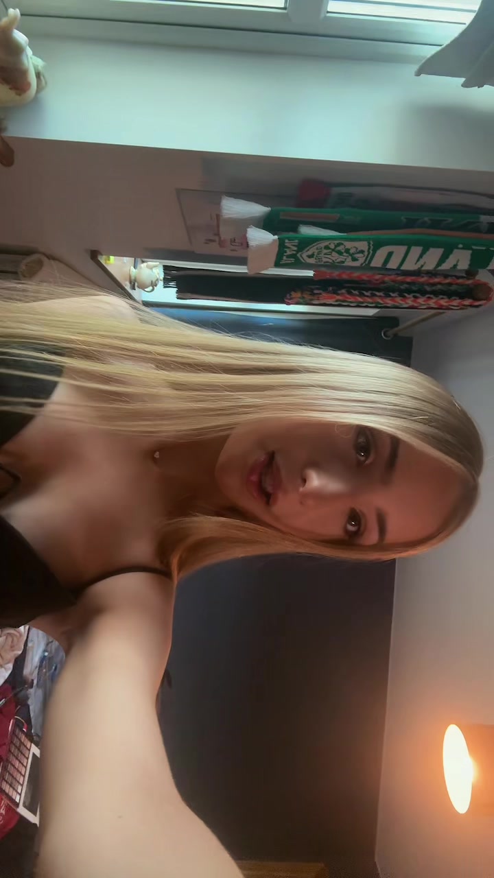 @Emma&ensp;<333