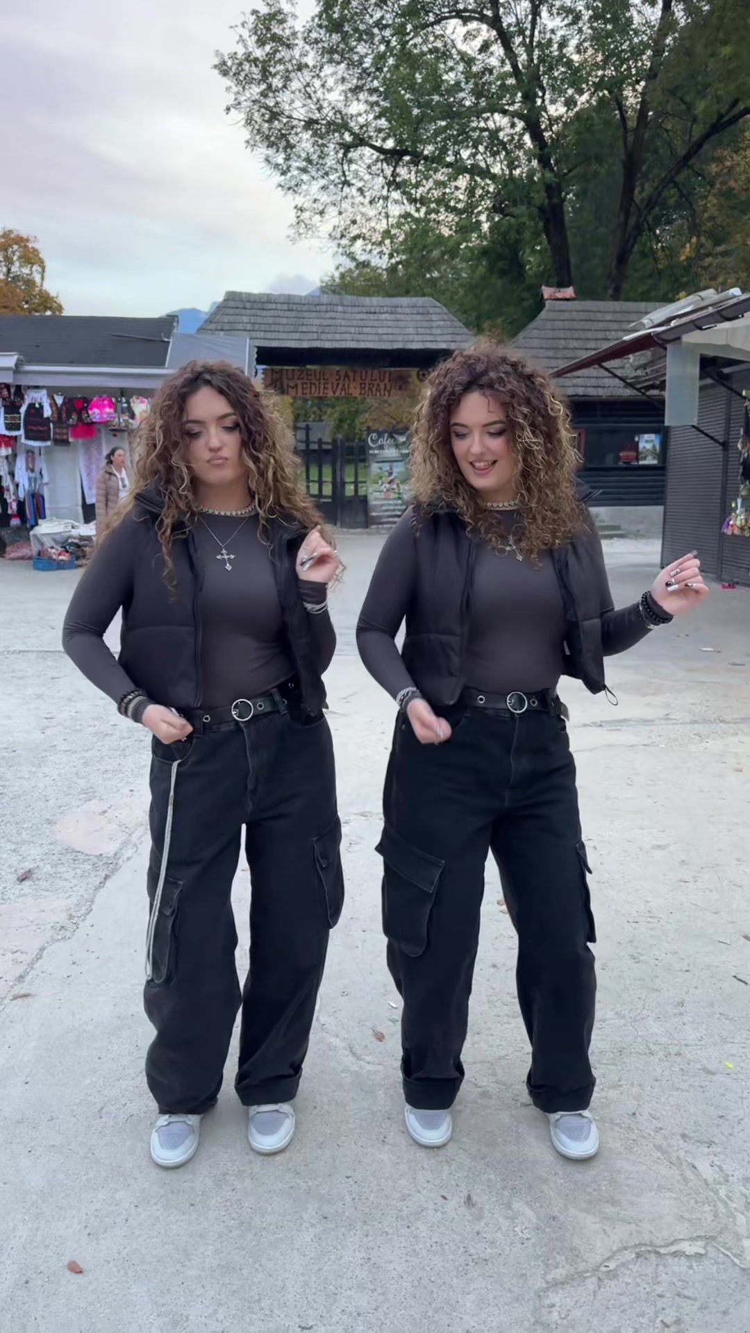 @🖤Ioana&Maria🖤