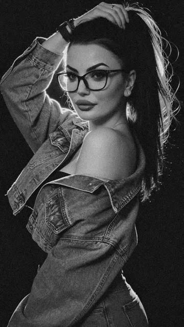@🥀🖤Ella⚰️🪦