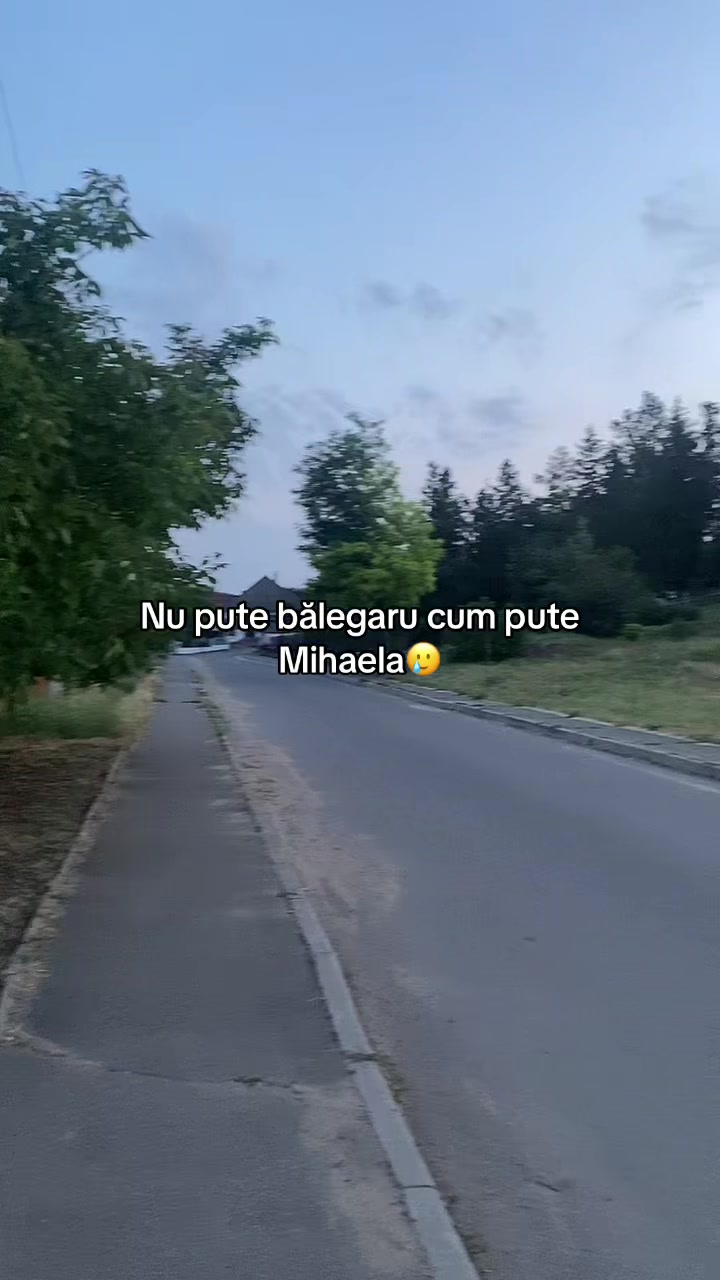 @🎧