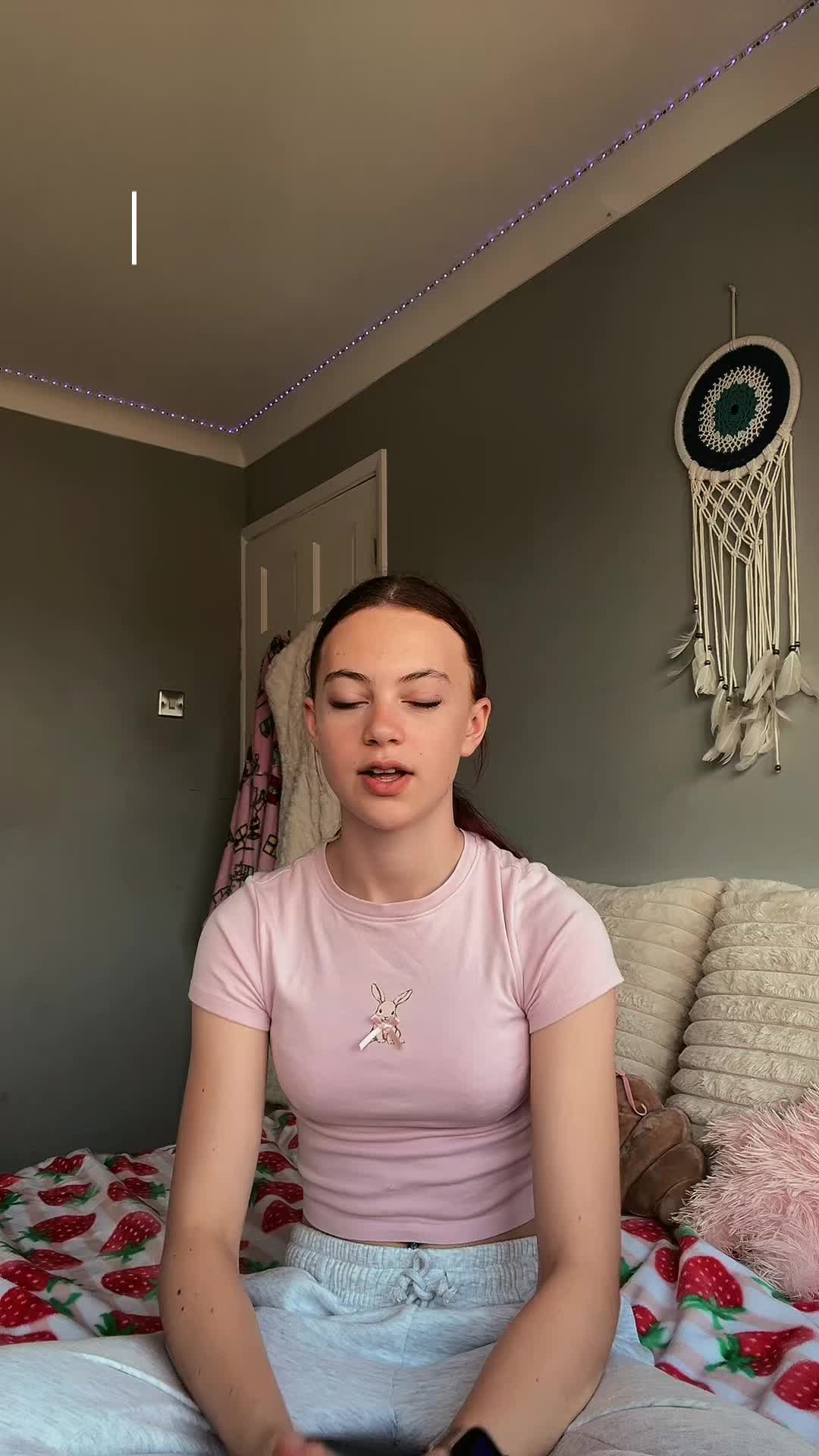 @𝓛𝓲𝓵𝔂 𝓪𝓷𝓷