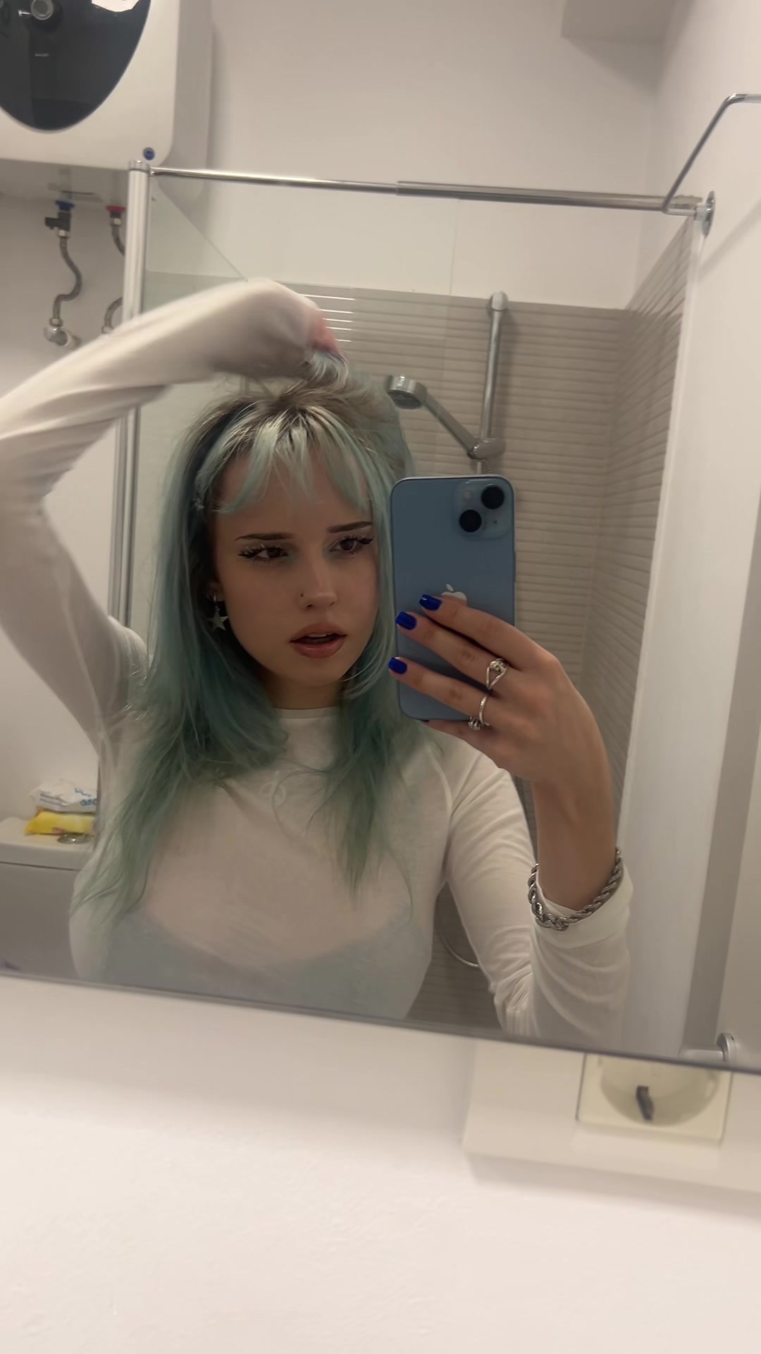 @eliz☮︎