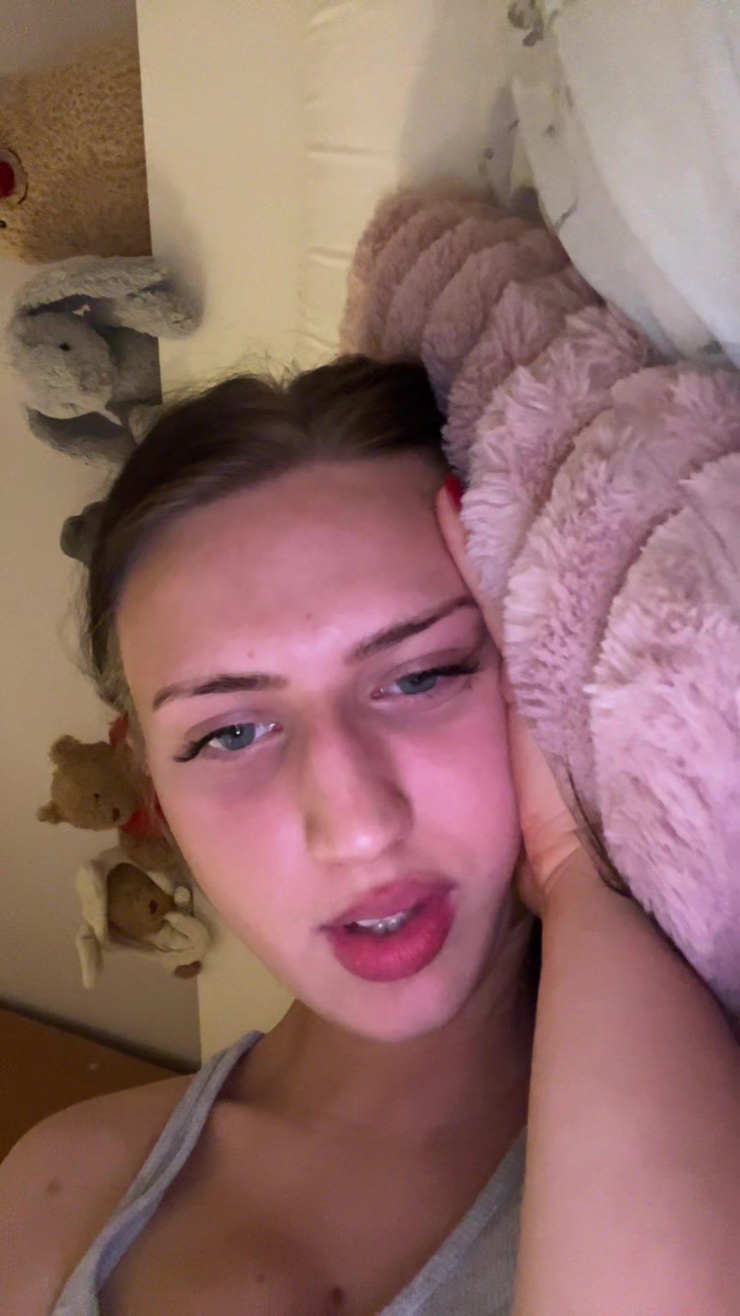 @HOLLIE BARRATT