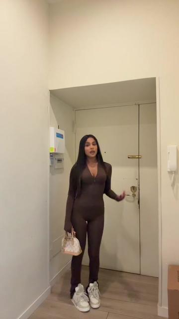 @_lollanasti_