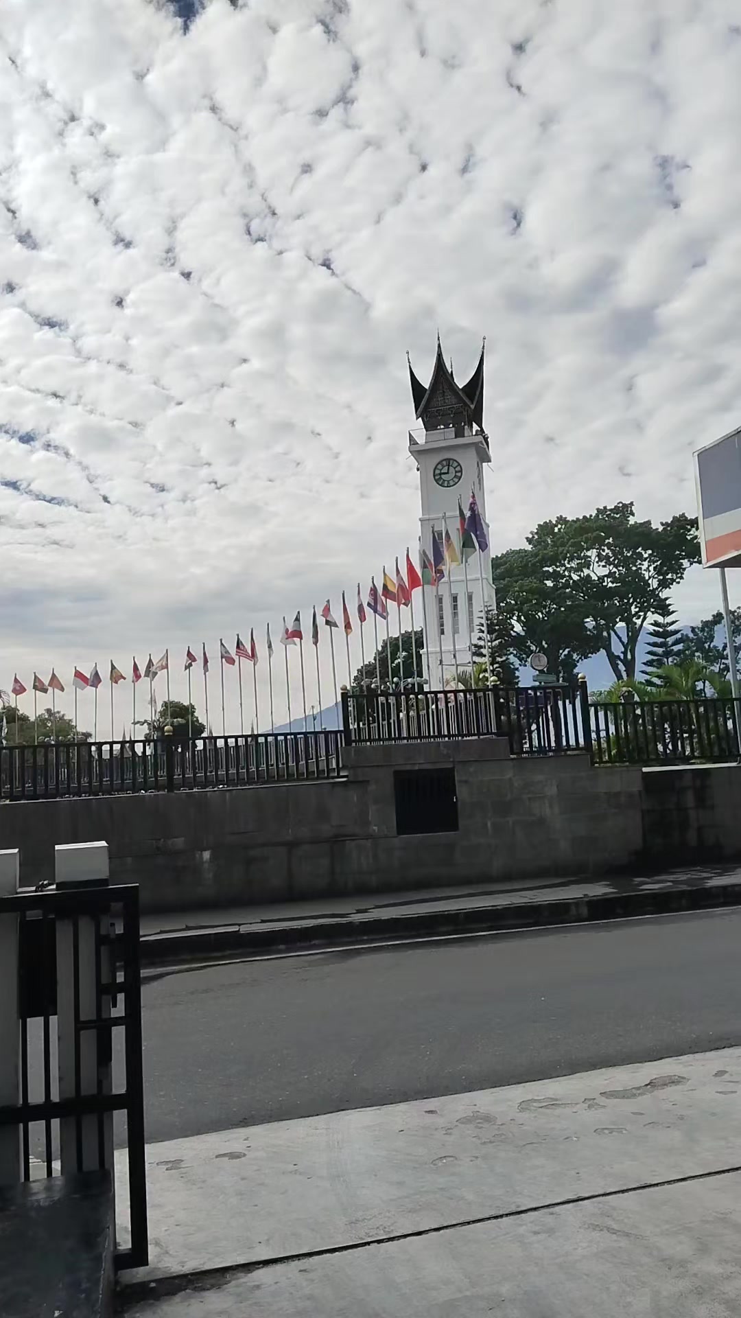 @jamgadangbukittinggitour