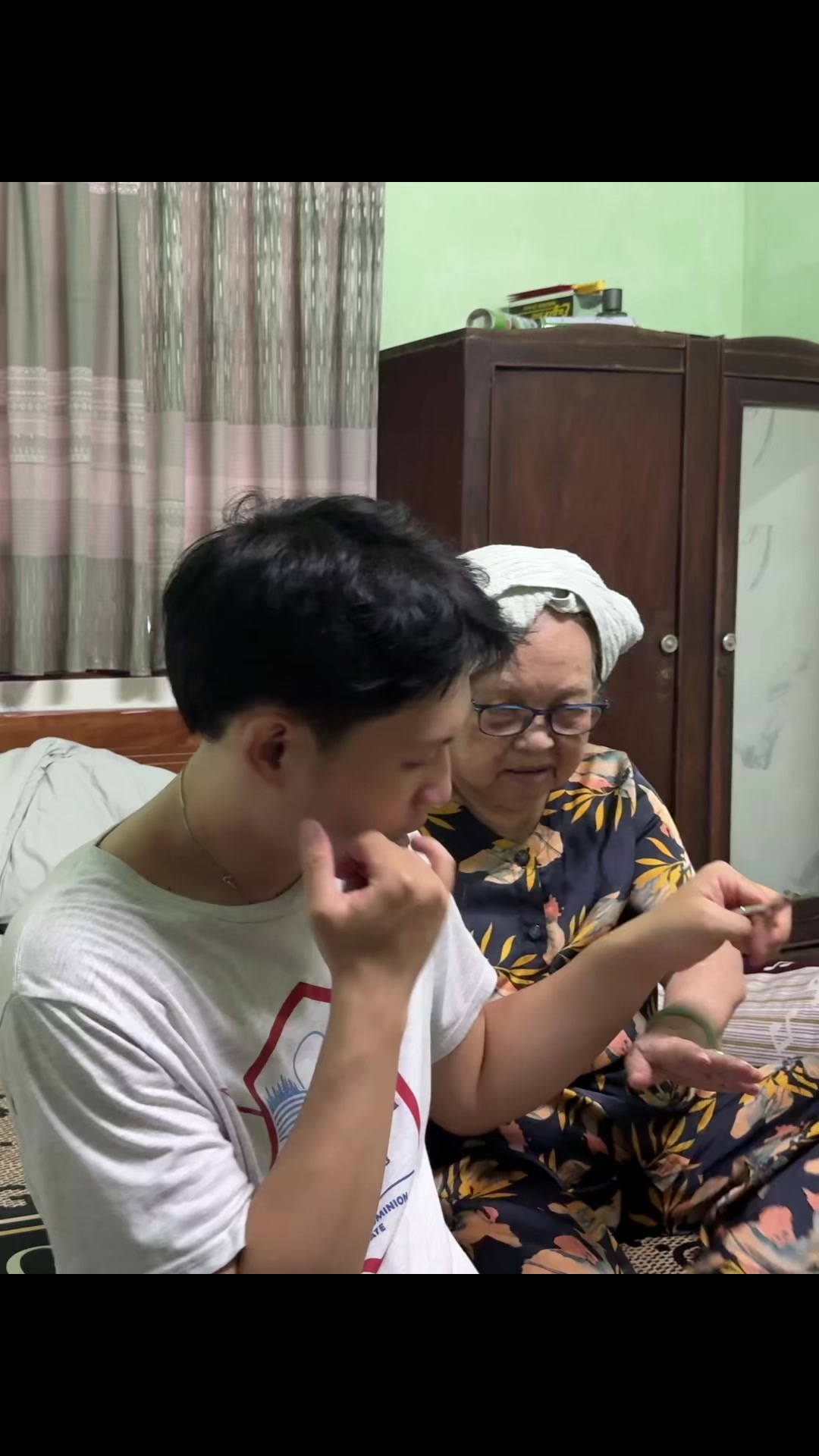 @Nguyễn Hồng Thủy