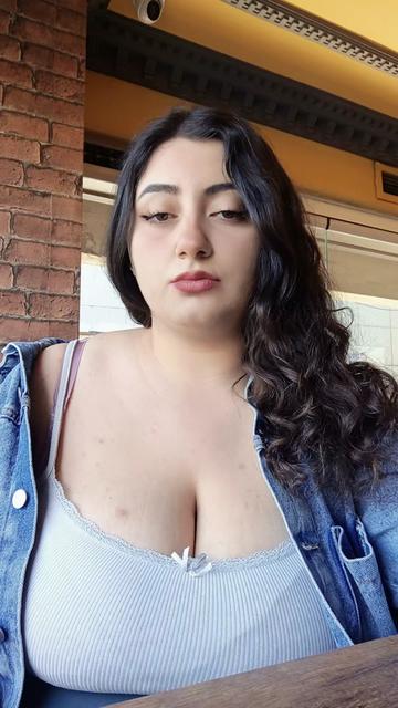 @Esra