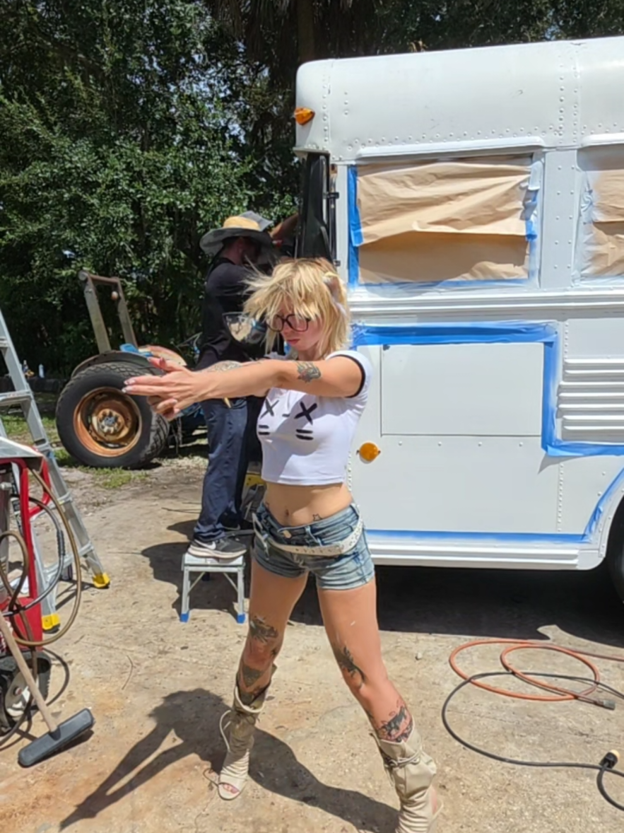 @BusandBunny