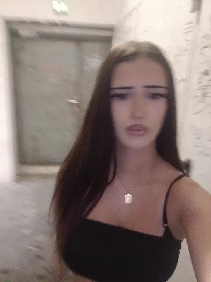 @𝓔𝓵𝓵𝔂❄️