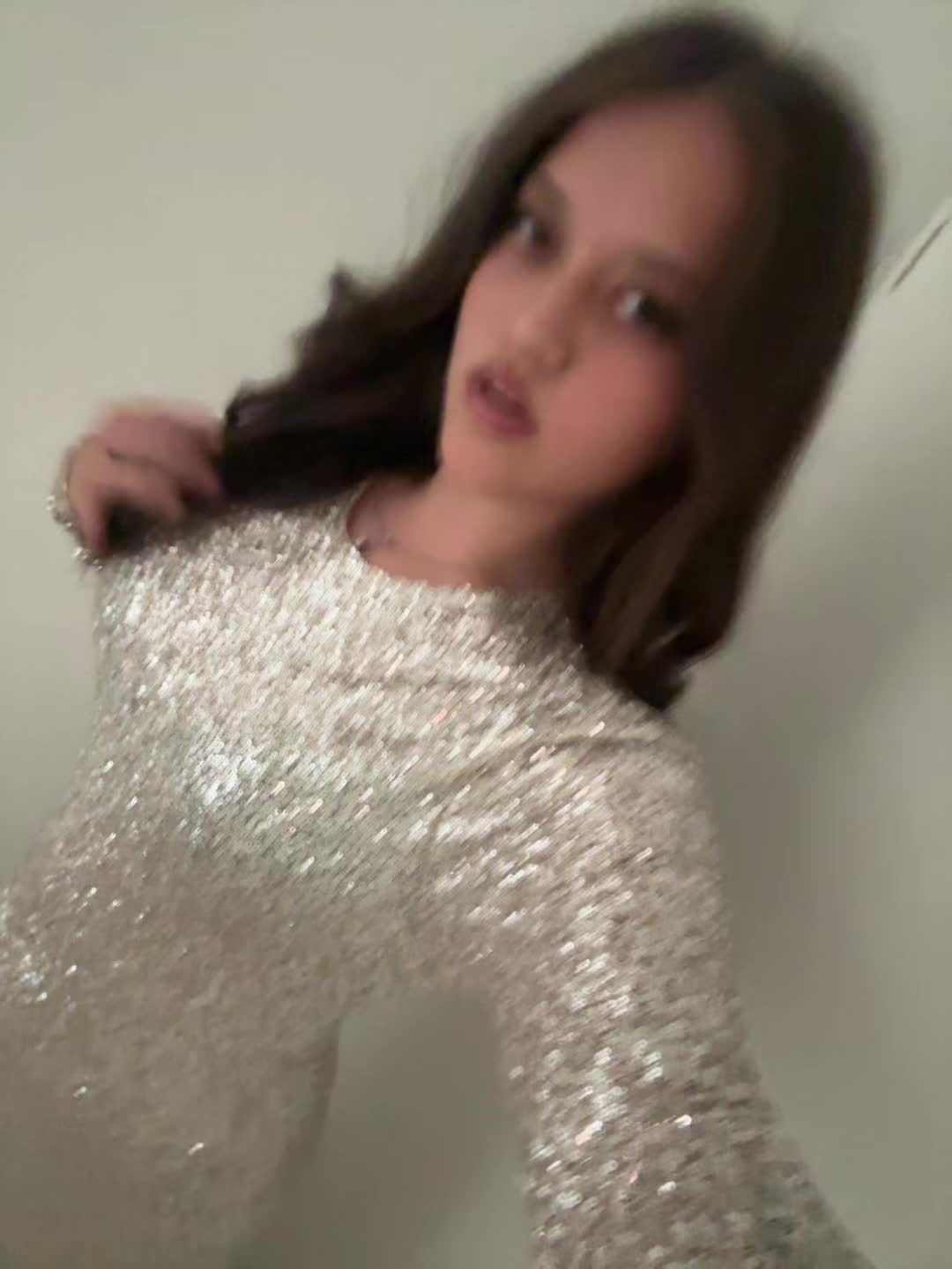 @⃟