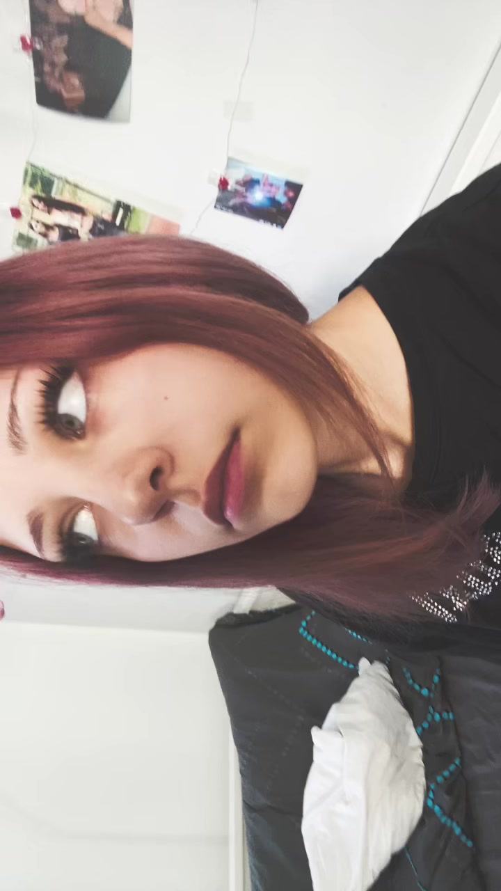 @Nikkiiiw