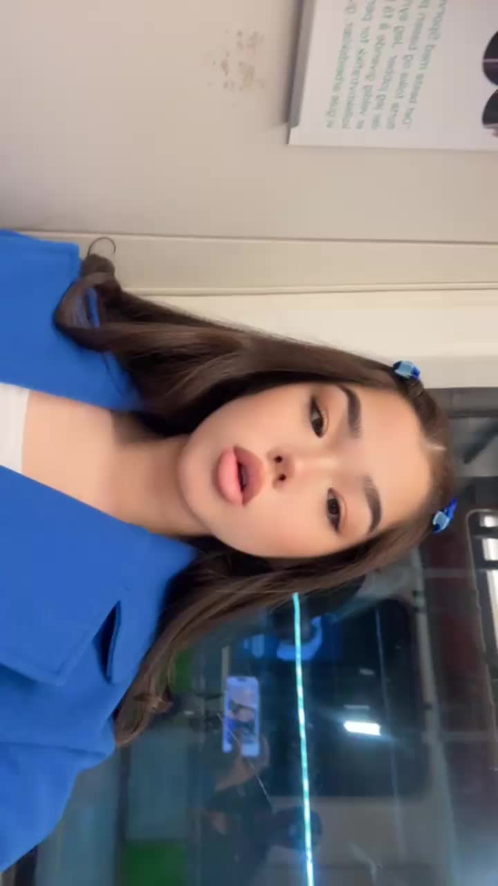 @𝐸🍓
