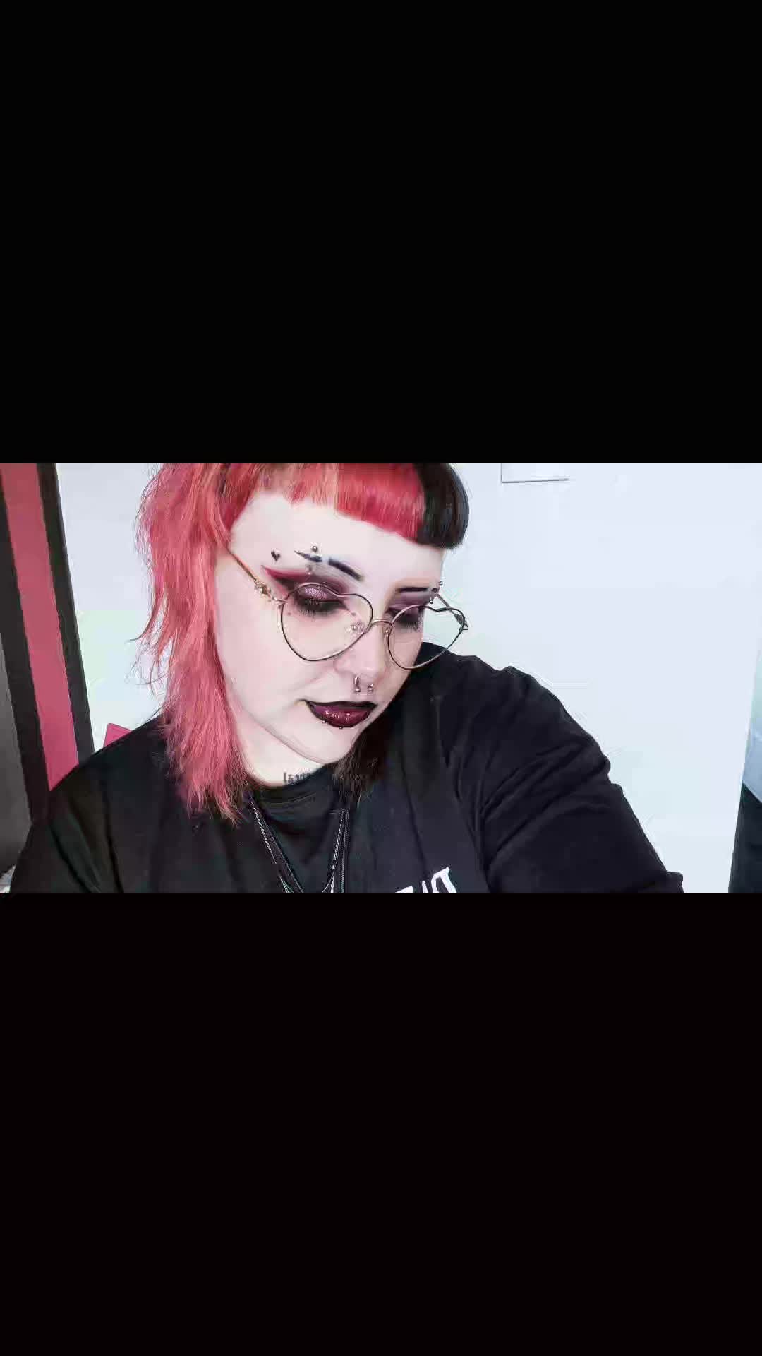 @🖤 𝕰𝖓𝖛𝖞 ❤️ (they/them)