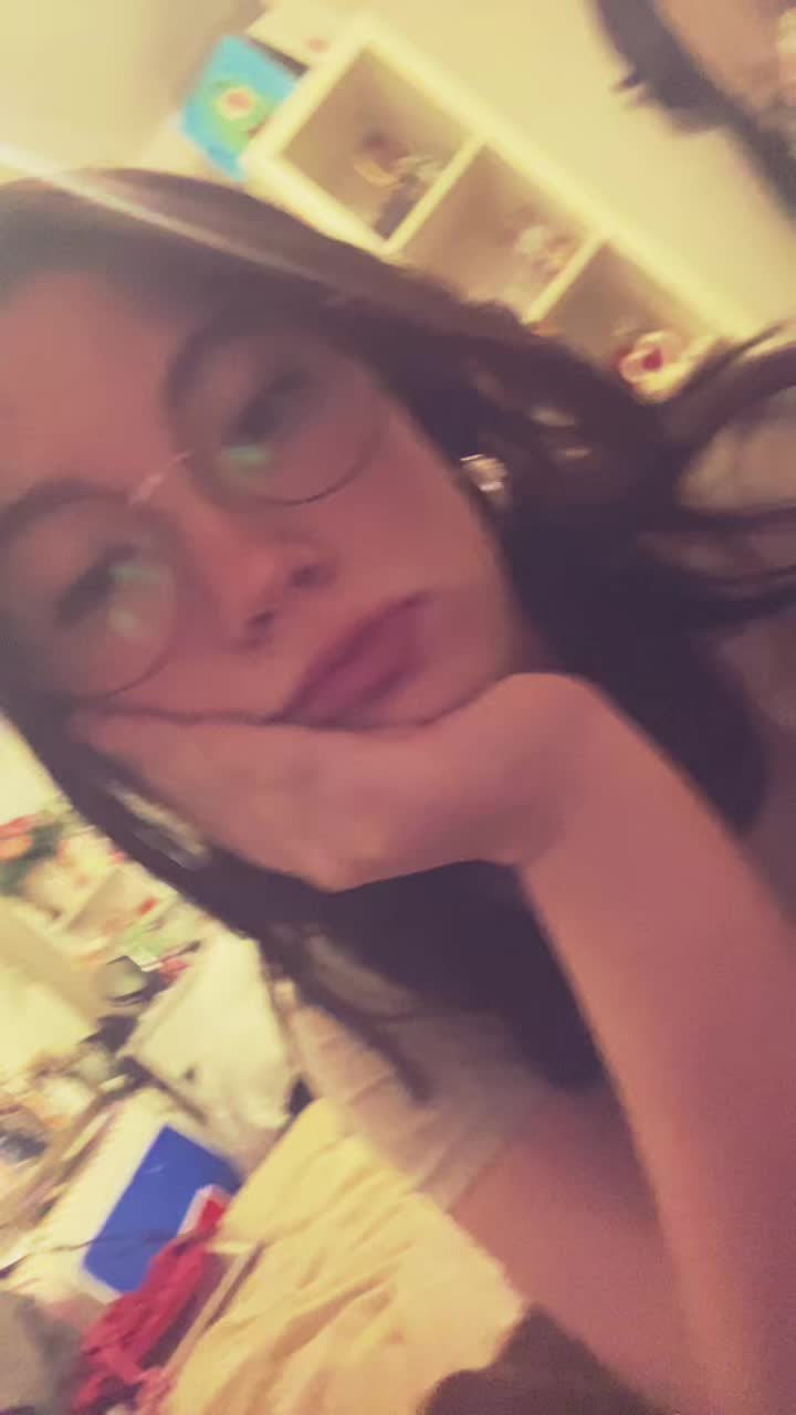 @👤