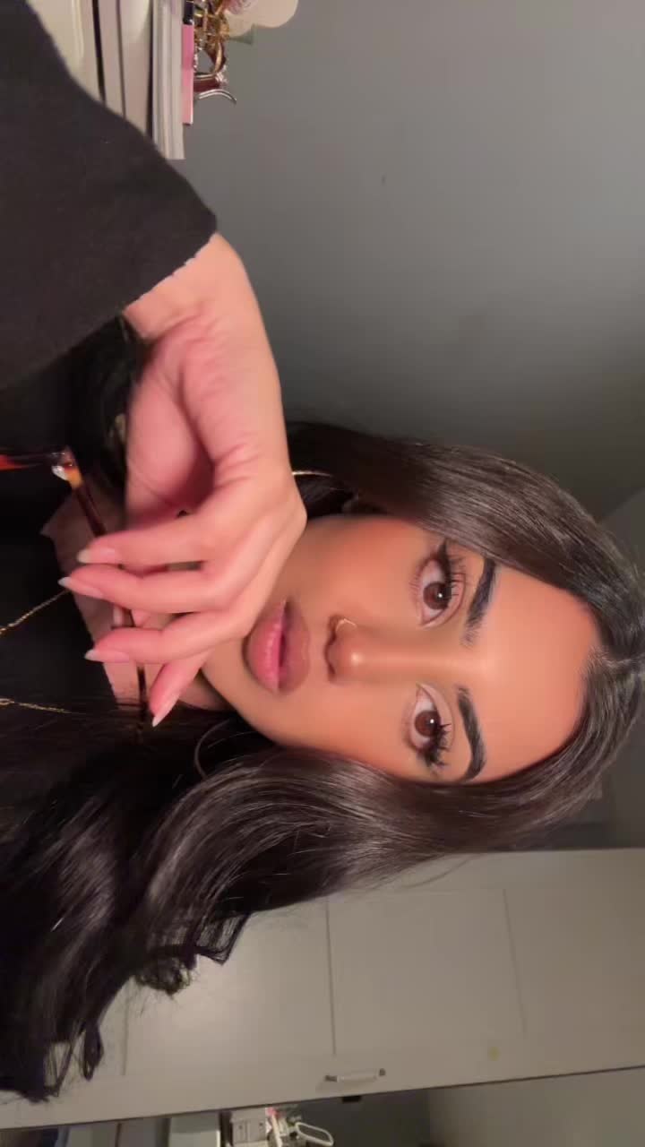 @arooj