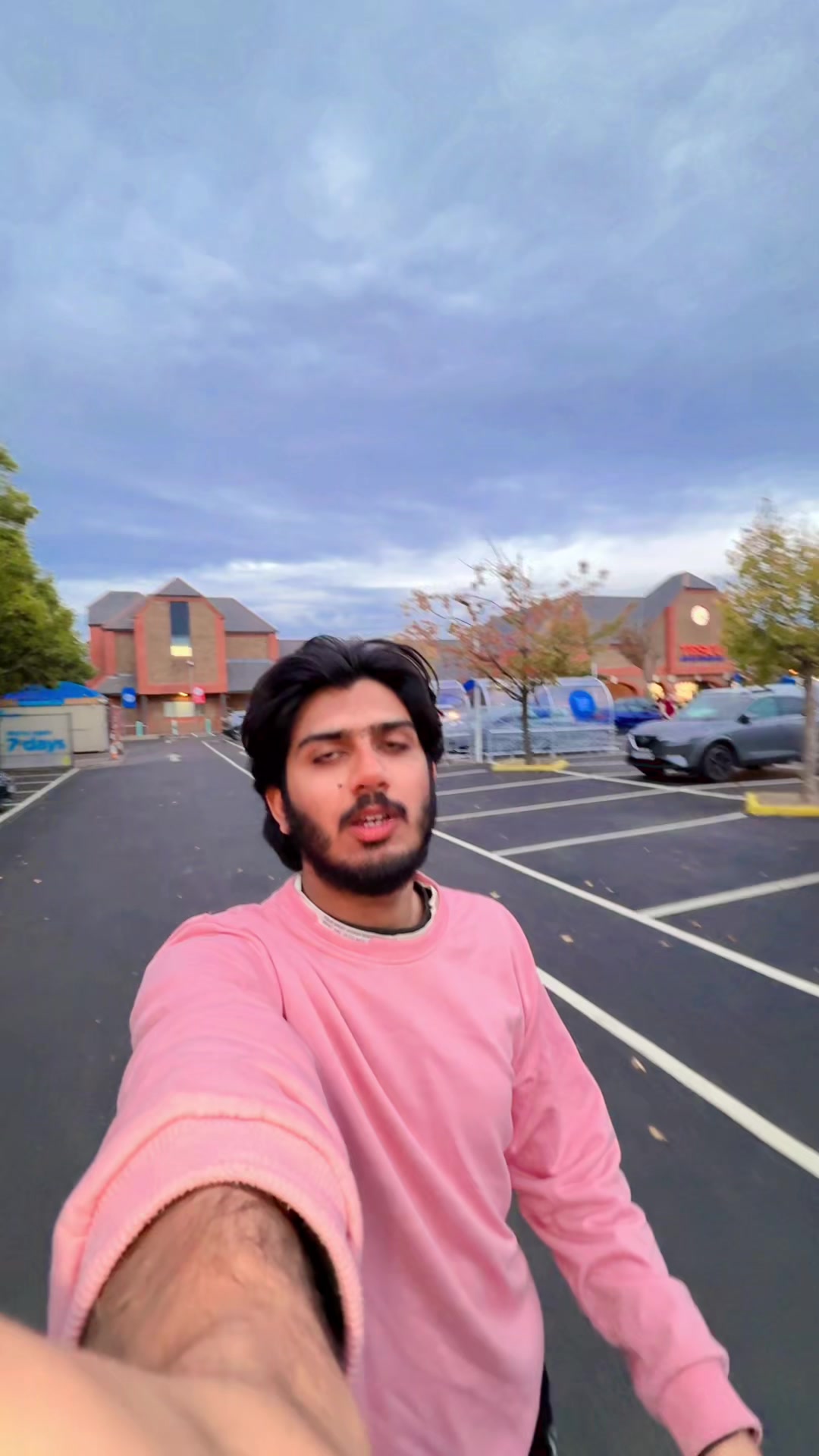 @Haseebbb🇬🇧🇵🇰