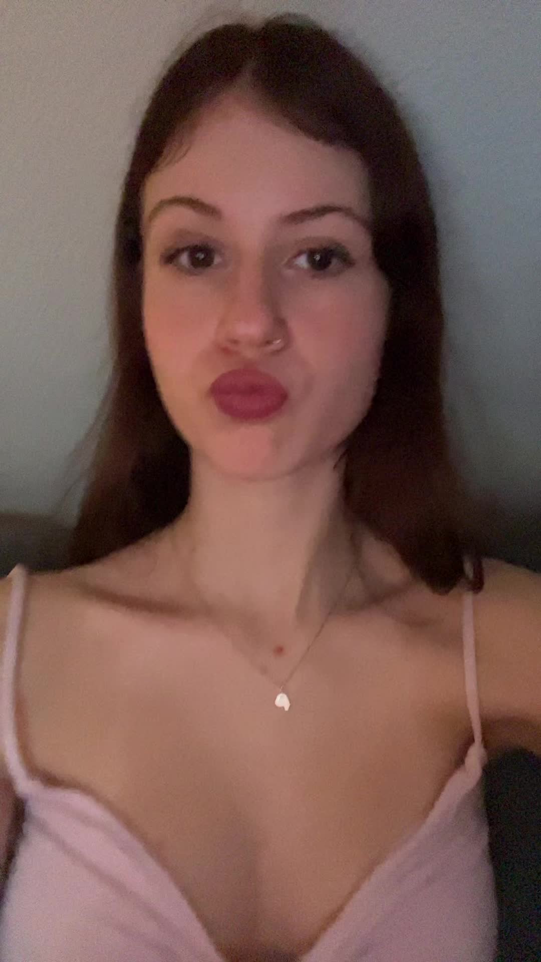 @:b