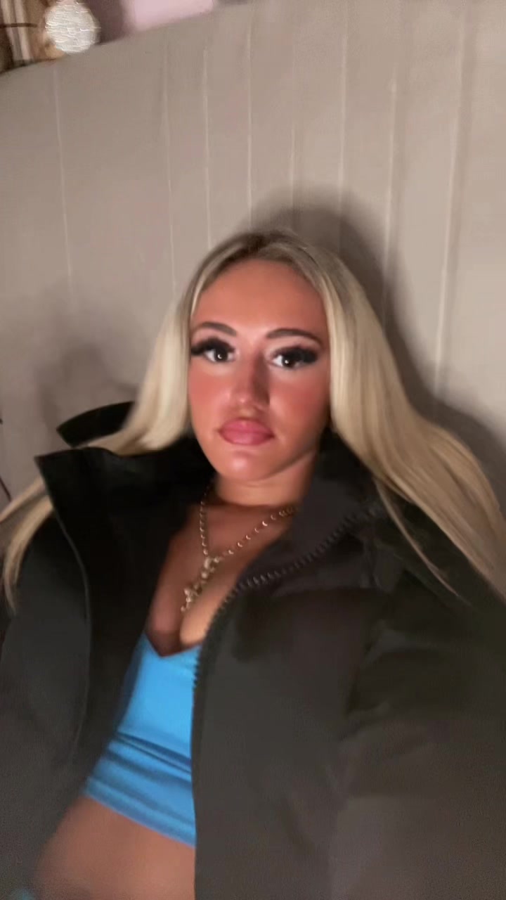 @👄💕✨DEMI LLOYD✨💕👄