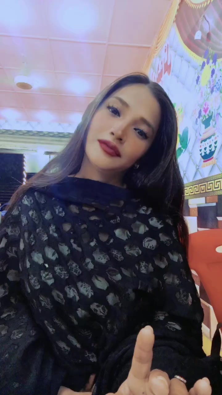 @Angel Queen 👑 is back 🤨