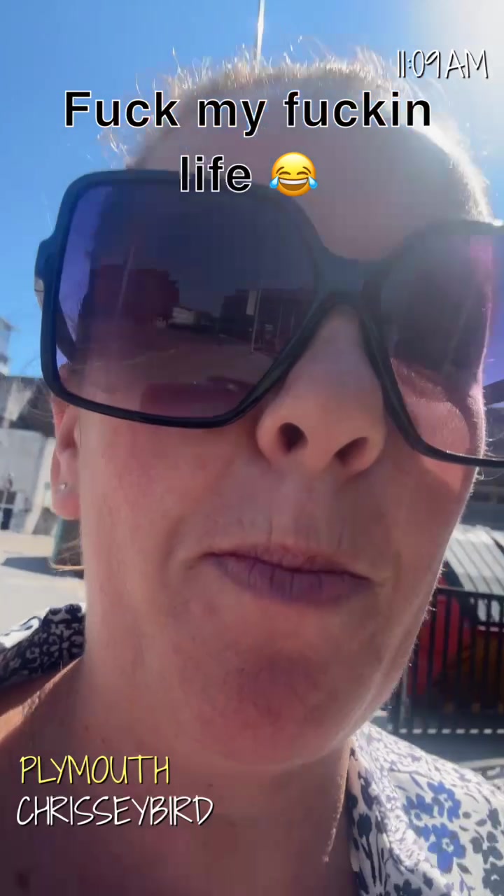 @chrissEY biRD