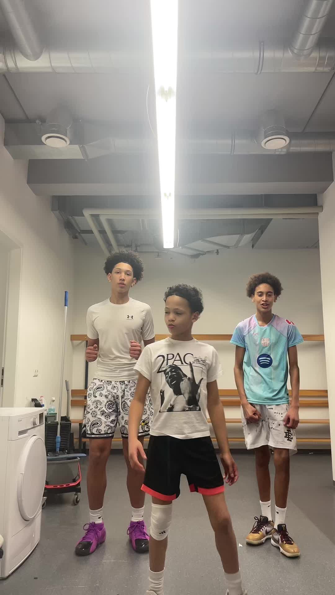 @j2kb.xyz