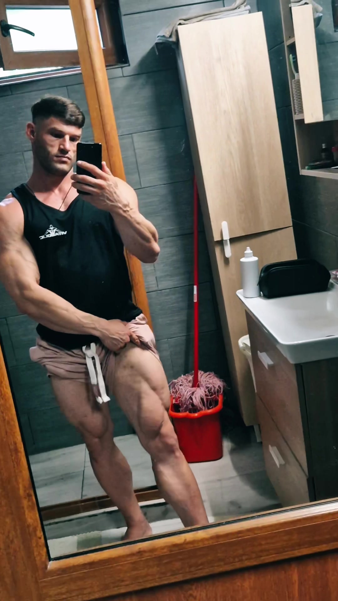 @lawrence_ilie